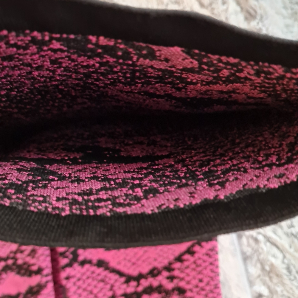 NWT Hot Pink and Blk Over The Knee Peep Toe Heels - Picture 6 of 8